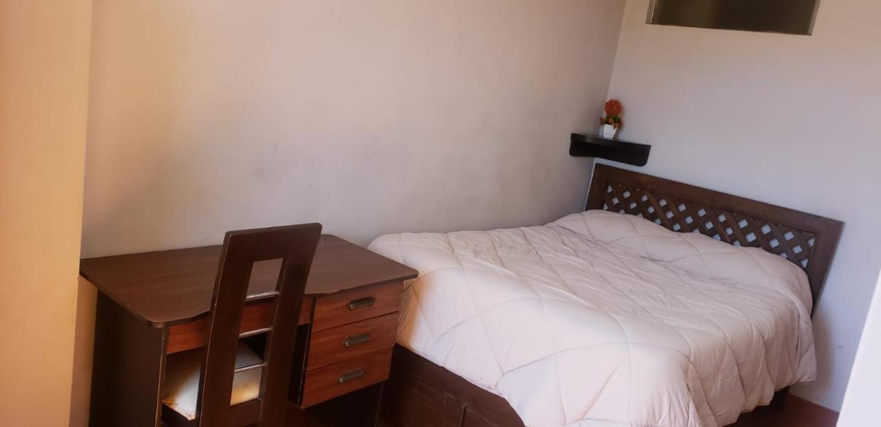 A Un Minuto Del Aeropuerto Sientase Como En Casa Cusco Bagian luar foto