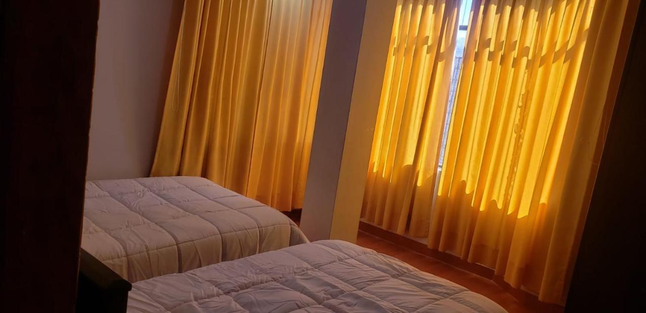 A Un Minuto Del Aeropuerto Sientase Como En Casa Cusco Bagian luar foto